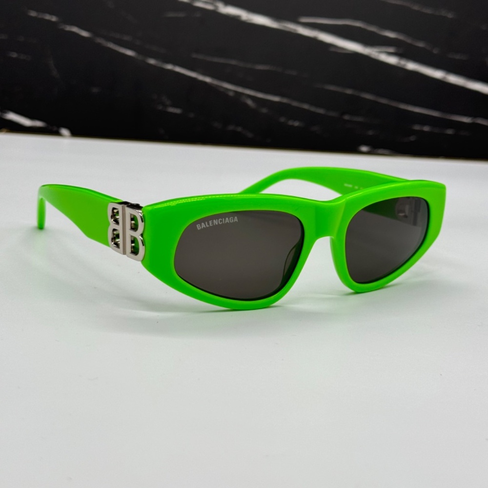 NEW BB0095S 009 BALENCIAGA GREEN GREY CAT EYE WOMEN BALENCIAGA SUNGLASSES - Picture 3 of 10